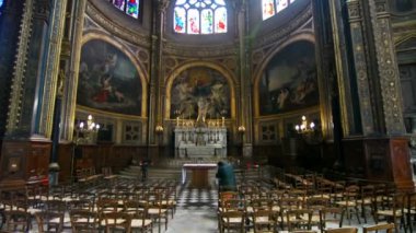 Fransa. Ağustos 2016 dolayları. St. Eustache Kilisesi 'nin içinde..