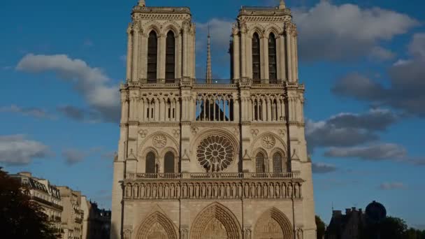 Tijdsverloop Van Gevel Van Notre Dame Kathedraal Parijs Frankrijk Een — Stockvideo