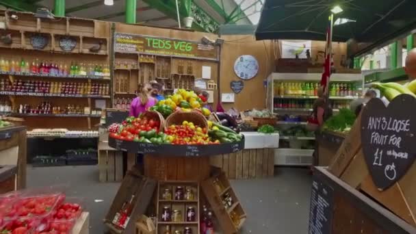 Londres Reino Unido Alrededor Agosto 2016 Tienda Frutas Mercado Borought — Vídeos de Stock