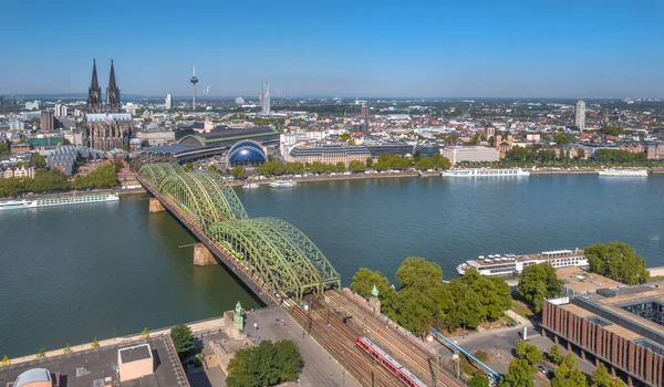 Luftaufnahme Der Hohenzollernbrücke Über Den Rhein Einem Sonnigen Tag Wunderschönes — Stockfoto