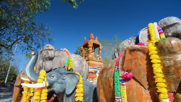 Elefantenstatuen Einem Schrein Phuket Thailand — Stockvideo