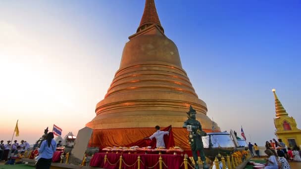 Bangkok Tailandia Alrededor Febrero 2016 Pagoda Monte Dorado Atardecer Acercar — Vídeo de stock