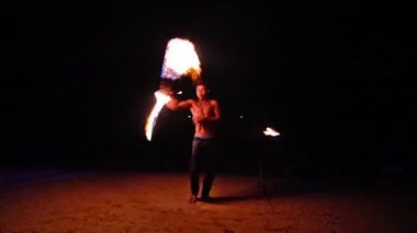 Phi Phi Adası Sahili 'nde Gece Muhteşem İtfaiyeci.
