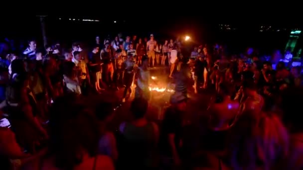 Incredibile Fuoco Interprete Phi Phi Island Beach Notte — Video Stock