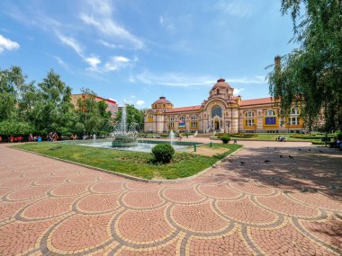 Sofya, Bulgaristan. Temmuz 2018. Güneşli bir günde Yerel Tarih Müzesi.