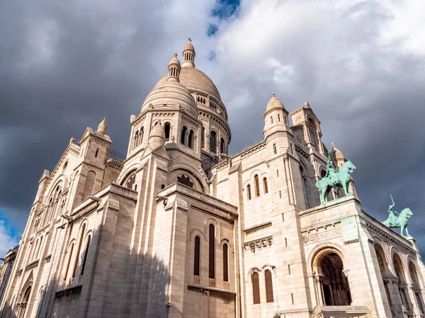 Facade Sacred Heart of Jesus basilica in Paris, France. — Stock Photo, Image
