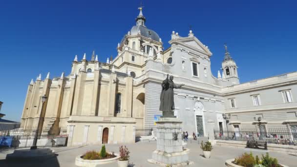 Madrid Španělsko Přibližně Listopad 2018 Fasáda Katedrály Almudena Katedrála Almudenal — Stock video