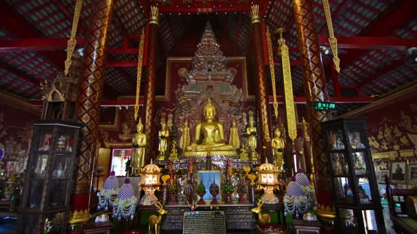 Chiang Mai Emberek Imádkoznak Buddhához Wat Ban — Stock videók