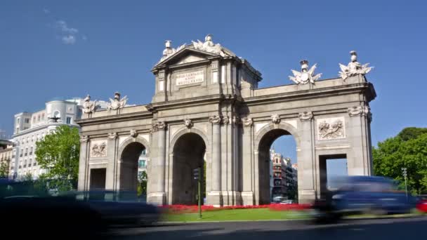 Madrid Spain July 2015 Traffic Puerta Alcala Time Lapse — 비디오