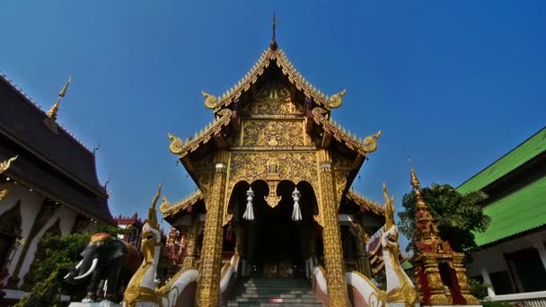 Fachada Wat Saen Muang Luang Wat Hua Khuang Templo Chiang — Vídeo de Stock