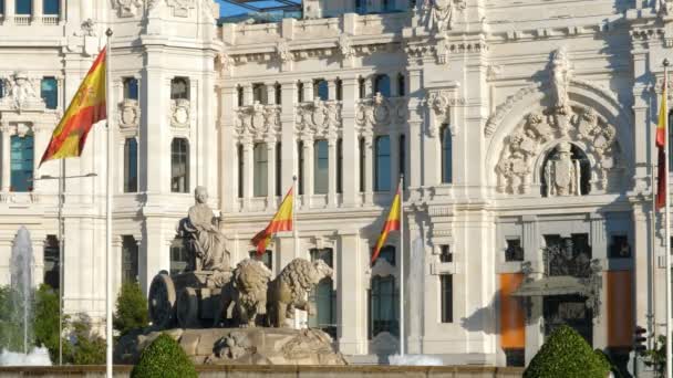 Фонтан Cibeles Мэрия Мадрида Бывший Дворец Коммуникаций Заднем Плане — стоковое видео