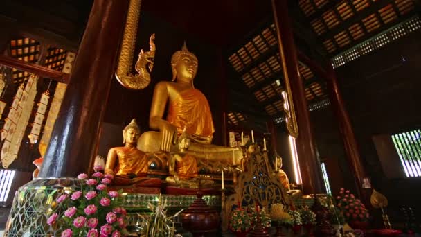 清迈庙里的佛陀 — 图库视频影像