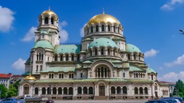 Katedra Aleksandra Newskiego w Sofii, Bułgaria w słoneczny dzień. — Wideo stockowe