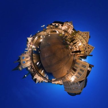 Graslei 'nin küçük gezegeni, nehir kenarındaki rıhtımda ve Belçika' nın Gent kentindeki St. Michael Köprüsü 'nde. Küresel Panorama.