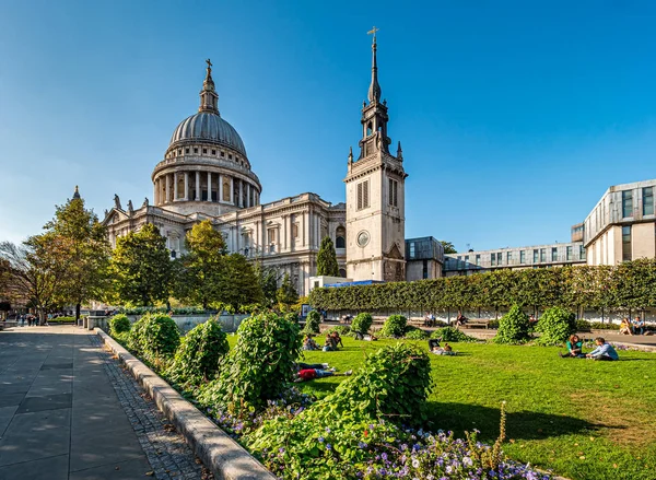 London Vereinigtes Königreich Dezember 2019 Menschen Unter Der Sonne Einem — Stockfoto