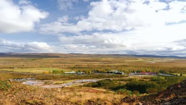 Strokkur Nagy Gejzír Gőzgép Haukadalur Geotermikus Területén Izland Egyik Leglátogatottabb — Stock videók
