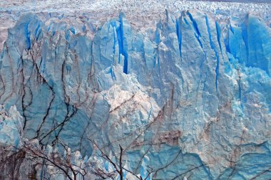 Front view of the ice texture of Perito Moreno Glacier, in El Calafate, Argentina, during a cloudy day.