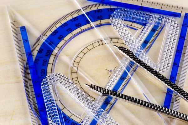 Childs'ın okul geometri üzerinde ahşap masa seti