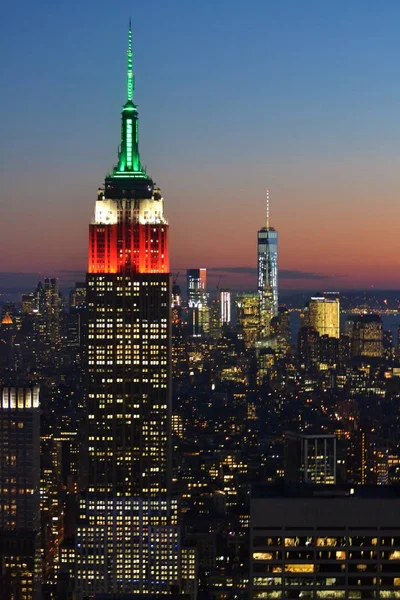 Empire State Building bij zonsondergang — Stockfoto