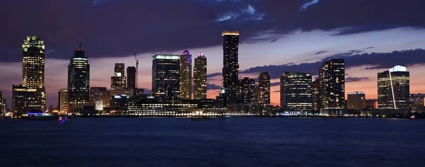 A naplemente Jersey City Skyline — Stock Fotó