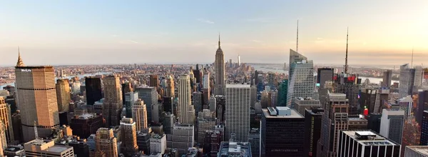 Skyline del centro de Manhattan — Foto de Stock