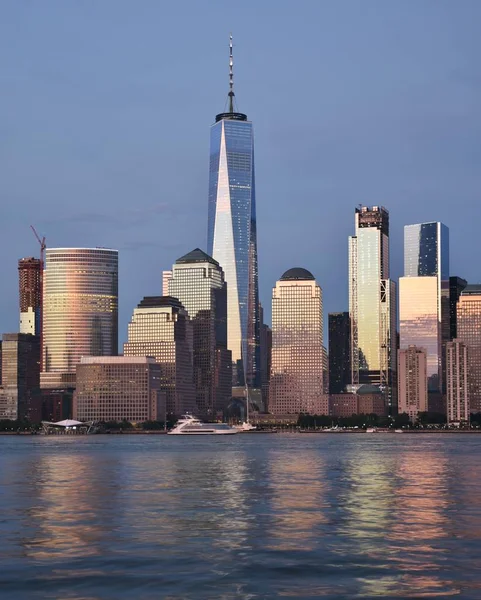 Skyline of Downtown Manhattan — Stock Photo, Image