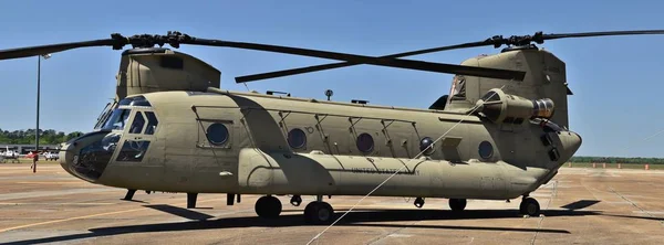 Коламбус Афб Миссисипи Апреля 2018 Года Зеленый Транспортный Вертолет Армии — стоковое фото