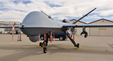 Tucson, Az, Amerika Birleşik Devletleri - 23 Mart 2019: Bir hava kuvvetleri Mq-9 Reaper uçağı Davis-Monthan hava kuvvetleri üssü pistte 162 kanat 214th saldırı grubundan.