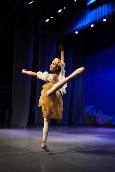 La variación del ballet El Cascanueces —  Fotos de Stock
