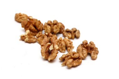 beyaz arkaplanda ceviz