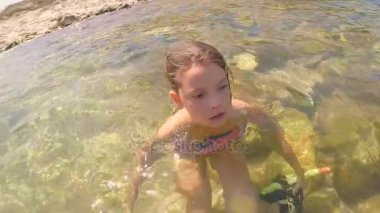 Deniz dons kız yüzgeçleri.