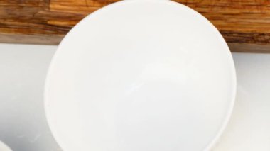 bir tabak içine doğranmış havuç dilimleri