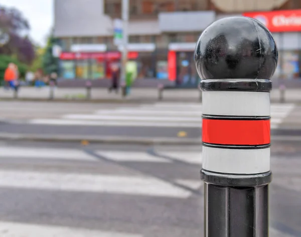 거리에 빨간 교통 콘 — 스톡 사진
