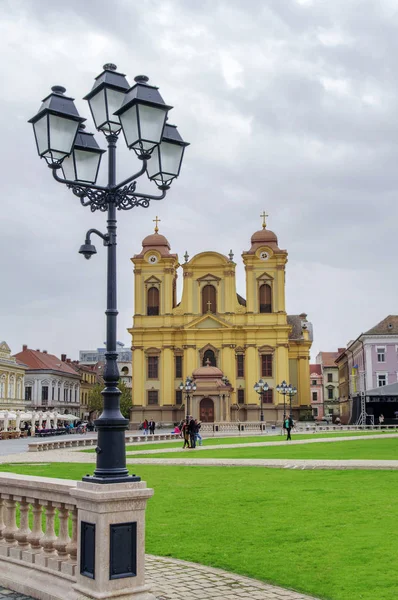 TIMISOARA, ROMANIA - 15 Ekim 2016 Timisoara, Romanya 'daki Roma Katolik Kilisesi — Stok fotoğraf