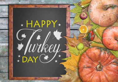 Ahşap çerçeve ve meyve mutlu şükran günleri için