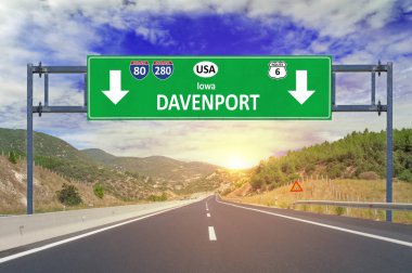 Bize şehir Davenport yol işaret karayolu üzerinde