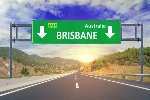 Brisbane señal de tráfico en la carretera — Foto de Stock