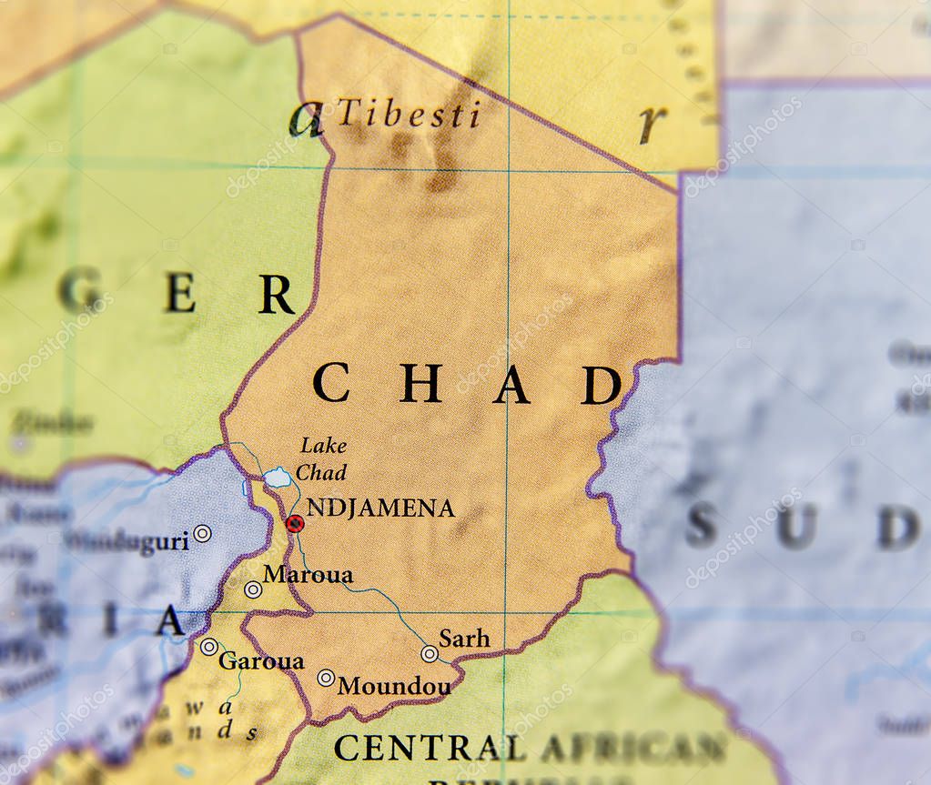 Our world maps are wrong: countries near the poles are distorted Geographic map of Chad country with important cities — Stock Photo