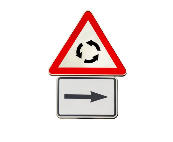 Znak drogowy dla prawej arow i czerwony znak Ronda — Zdjęcie stockowe