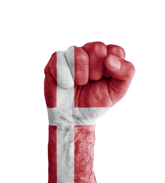 丹麦国旗画在人类的拳头像胜利标志 — 图库照片