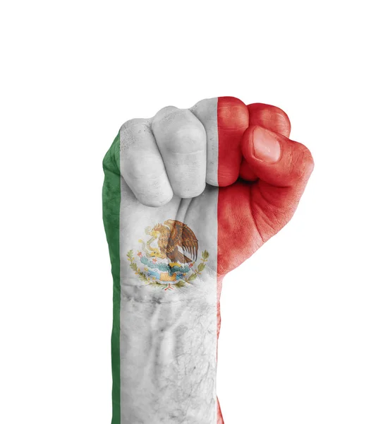 Флаг Мексики, нарисованный на человеческом кулаке как символ победы — стоковое фото
