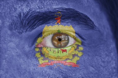 İnsan yüz ve göz bizimle Vermont Devlet bayrağı boyalı