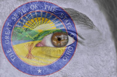 İnsan yüz ve göz bizimle Ohio devlet mührü bayrağı boyalı