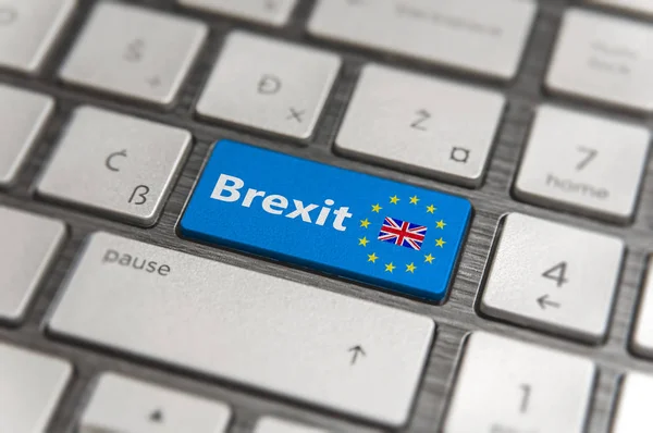 在蓝色键输入联合王国 Brexit 与欧盟键盘按钮 — 图库照片