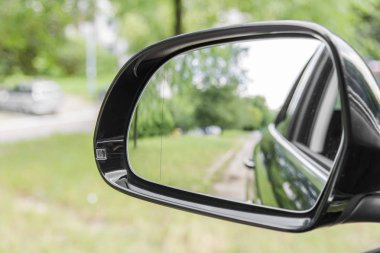 Sol siyah ayna araba drver koltuk görünümü