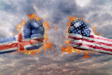 İki İzlanda bayrağı ile yumruk ve ABD birbirlerine karşı karşıya mücadele için hazır