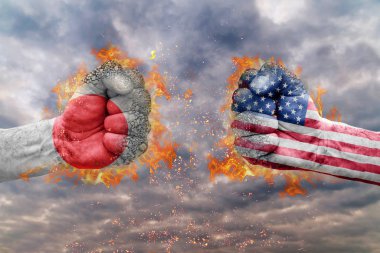 İki Japonya bayrağı ile yumruk ve ABD birbirlerine karşı karşıya mücadele için hazır