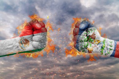 İki Meksika bayrağı ile yumruk ve Belize birbirlerine karşı karşıya mücadele için hazır