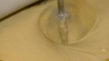 Mikser meyilli kıpırdanırken