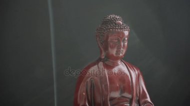 Tütsü Buda heykeli. Tanrı ve sembolleri Budizm. Budizm ve sembolleri pratiği. Asya'nın manevi yaşam